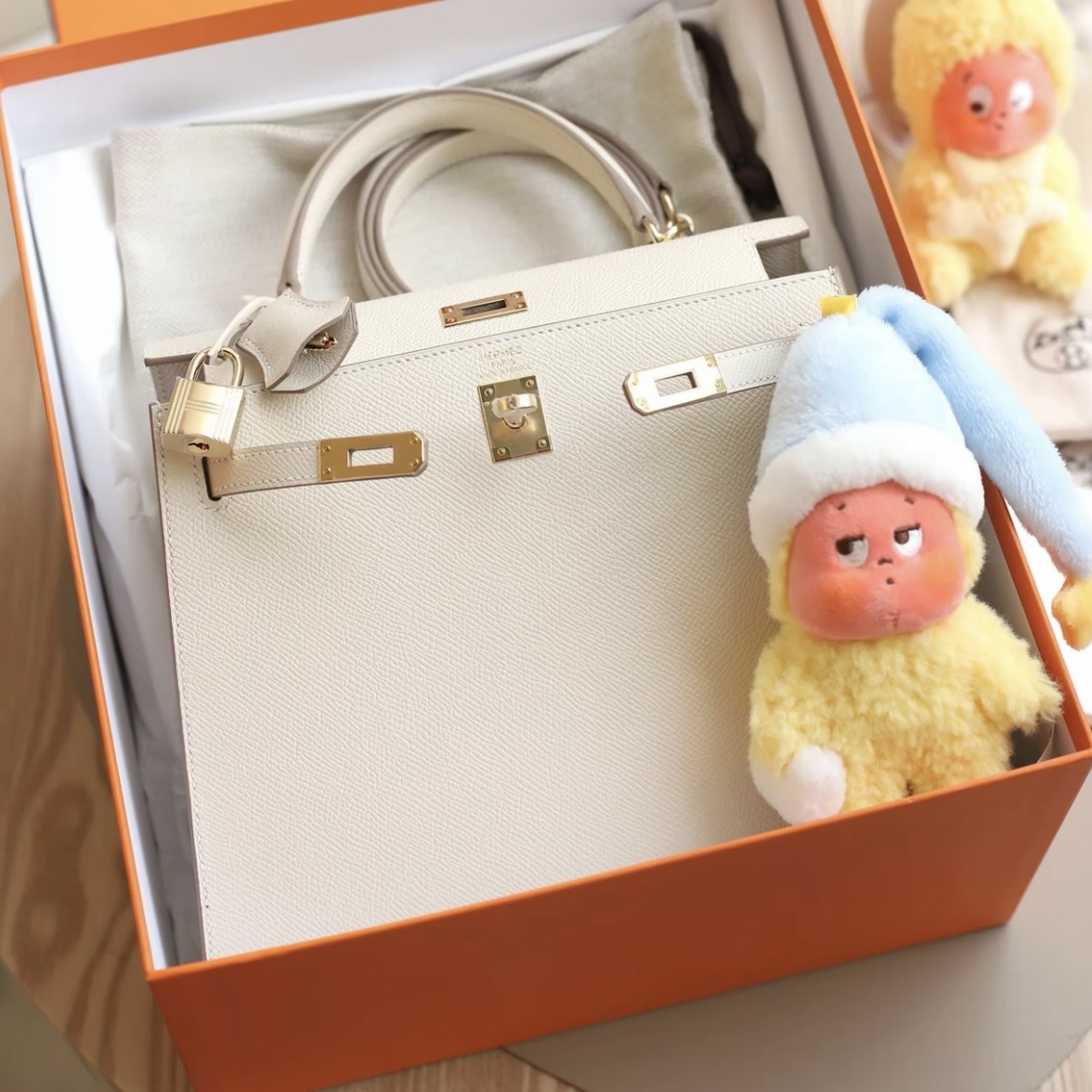 Hermes Kelly 25 EP light gold hardware handbag