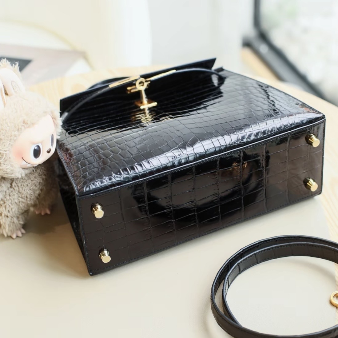 Hermes Kelly 25 gold hardware handbag (Two point)