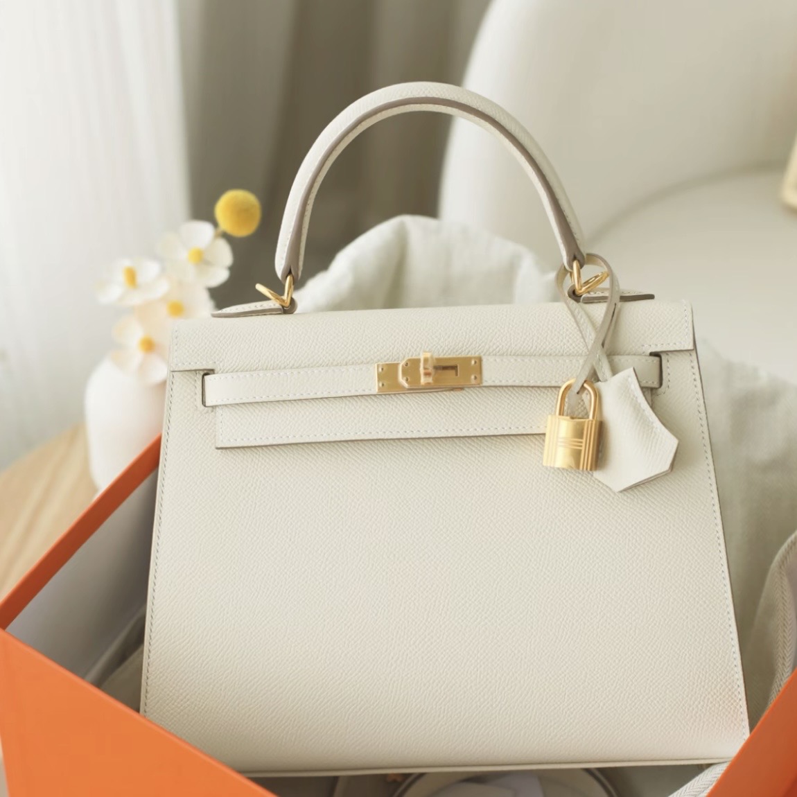 Hermes Kelly 25 EP gold hardware handbag (Milk white)